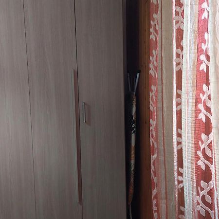 Affitti Brevi Ferrera Bilocale Ilenia 20 Minuti Da Rho Fiera E San Siro Apartment Bareggio Екстериор снимка